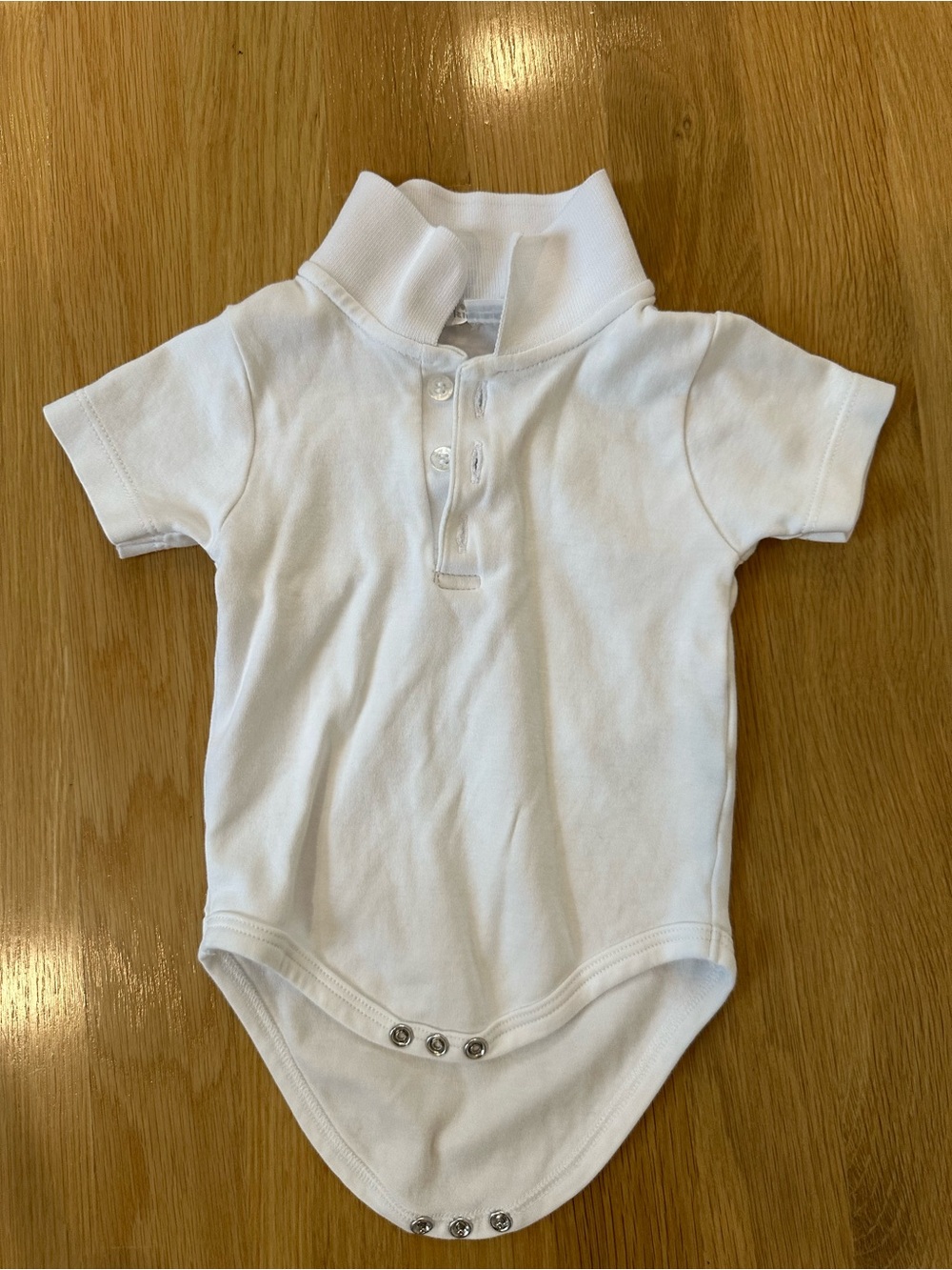 Kissy Kissy Baby Short-Sleeve Polo Bodysuit in White, 6-9 Months